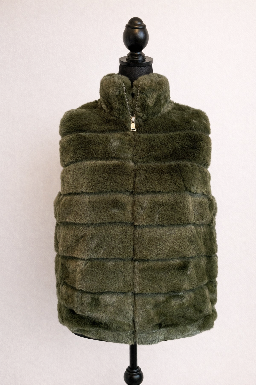 Luxe Faux Fur Zip Gilet