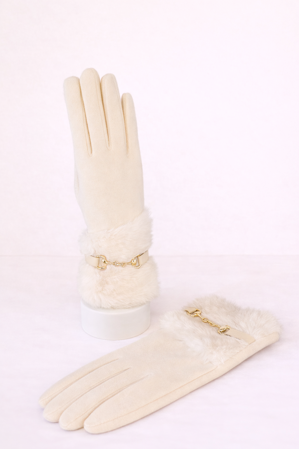 Snaffle Faux Fur Gloves